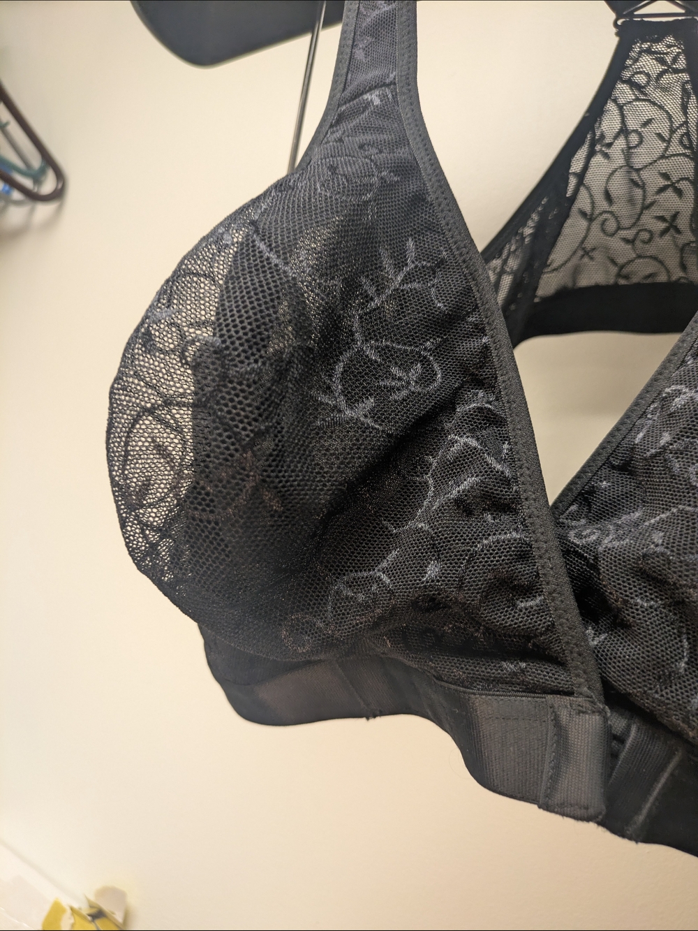 44B Black Lace Racer back Wireless Front Close V to Plunge Bralette Leading Lady - Picture 8 of 8